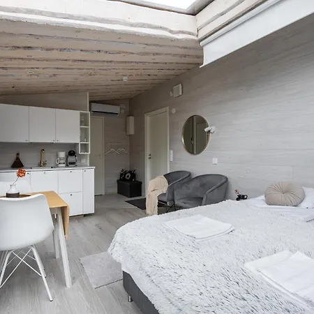 Loma-asunnot Private Lakeside With Sauna *